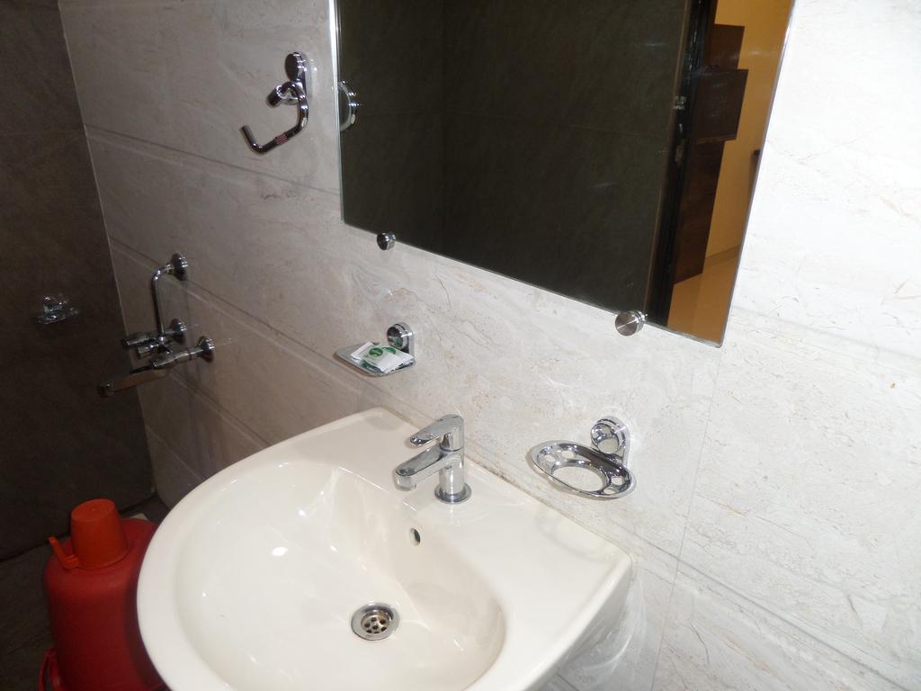 Sai Heera Residency Hotel Shirdi Ruang foto