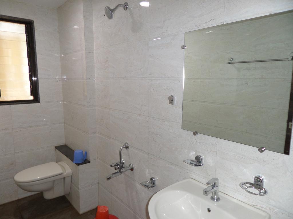 Sai Heera Residency Hotel Shirdi Bagian luar foto
